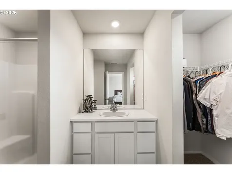 10425 NE 121st Avenue Vancouver WA 98662