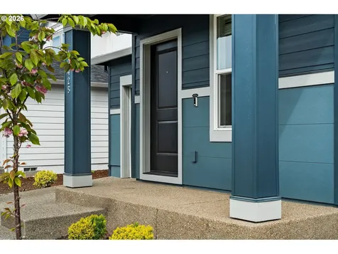 10425 NE 121st Avenue Vancouver WA 98662