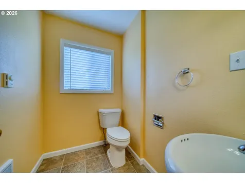 57681 Old Portland Road Warren OR 97053