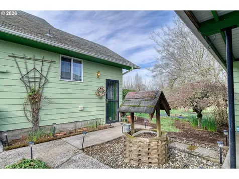 57681 Old Portland Road Warren OR 97053