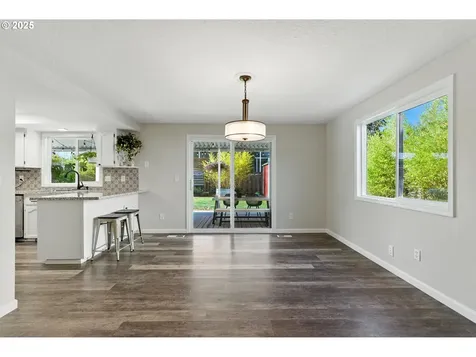 7170 SE Villa Street Hillsboro OR 97123