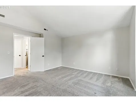 7170 SE Villa Street Hillsboro OR 97123