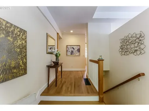 8824 SW 42nd Avenue Portland OR 97219
