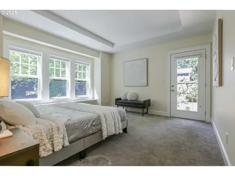 8824 SW 42nd Avenue Portland OR 97219