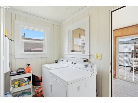 240 5th Avenue Seaside OR 97138