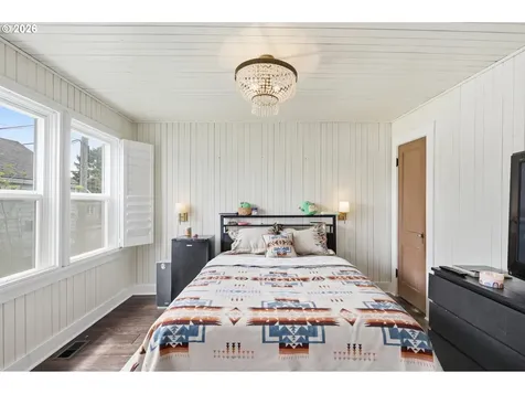 240 5th Avenue Seaside OR 97138