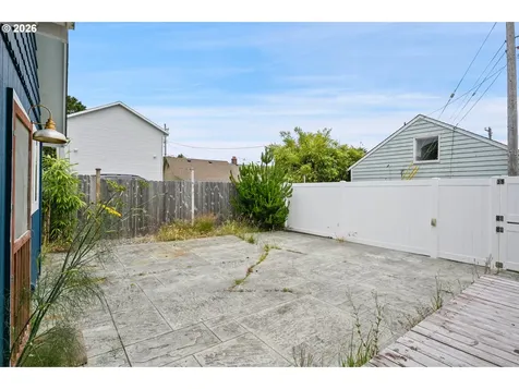 240 5th Avenue Seaside OR 97138