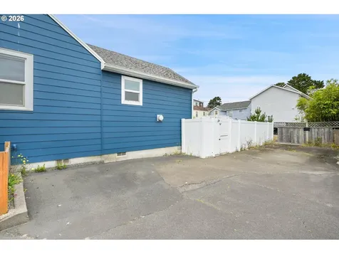 240 5th Avenue Seaside OR 97138