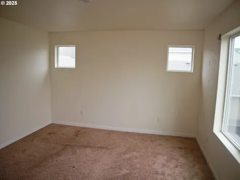 1421 W 15th Avenue La Center WA 98629