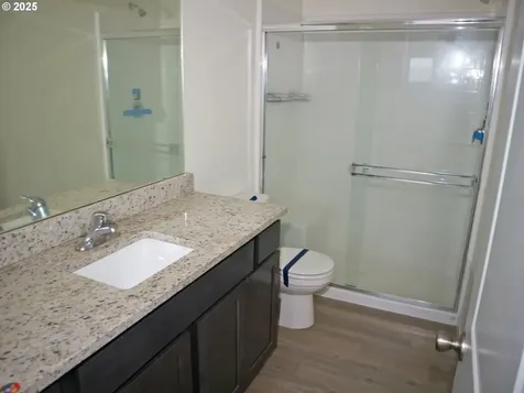 1421 W 15th Avenue La Center WA 98629