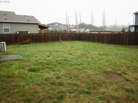1421 W 15th Avenue La Center WA 98629