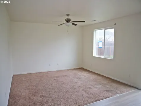 1421 W 15th Avenue La Center WA 98629