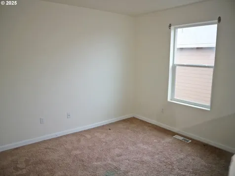1421 W 15th Avenue La Center WA 98629