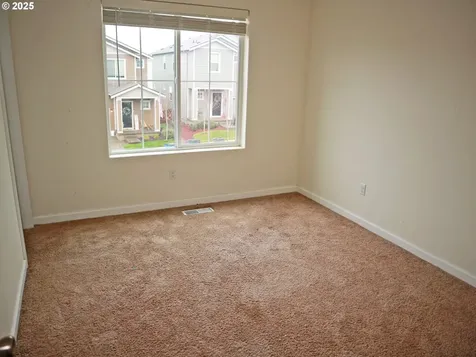 1421 W 15th Avenue La Center WA 98629
