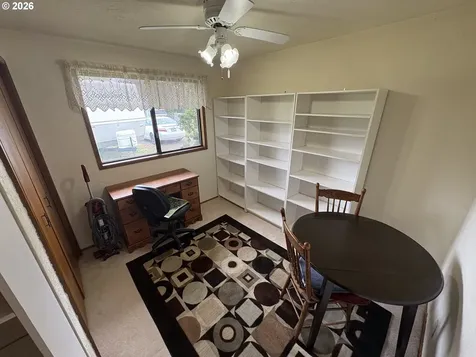 392 S 37th Street Springfield OR 97478