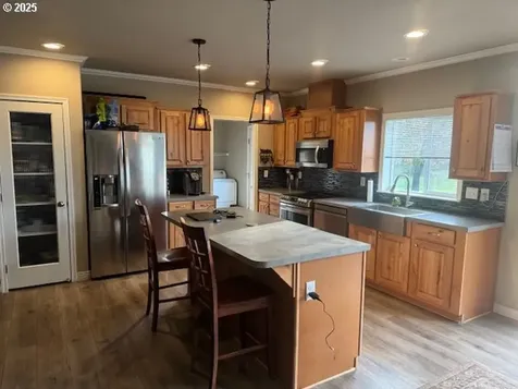 28080 SE Highway 224 Eagle Creek OR 97022