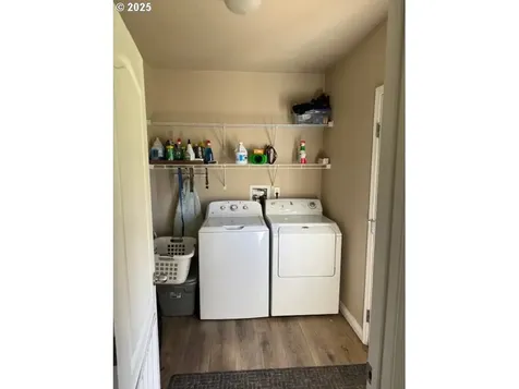 28080 SE Highway 224 Eagle Creek OR 97022