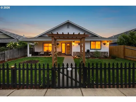 127 SW Vicki Lane Grants Pass OR 97526