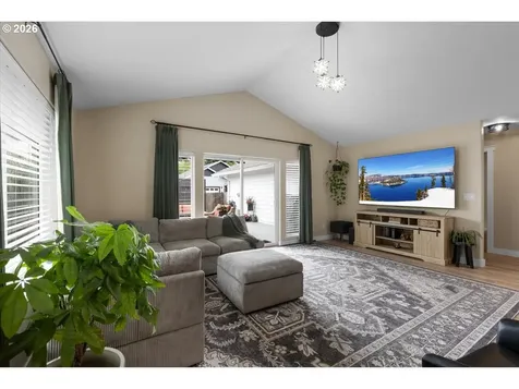 127 SW Vicki Lane Grants Pass OR 97526