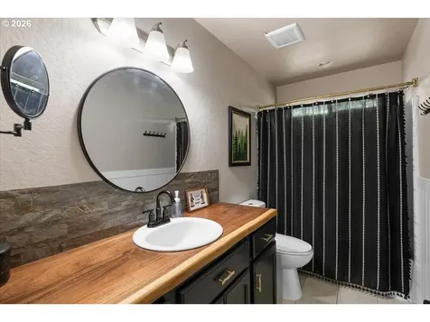127 SW Vicki Lane Grants Pass OR 97526