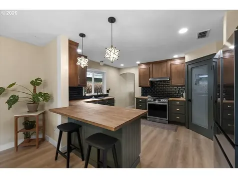 127 SW Vicki Lane Grants Pass OR 97526