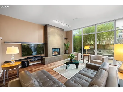 949 NW Overton Street Portland OR 97209
