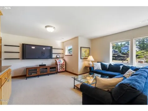 380 Fall Creek Drive Oceanside OR 97134