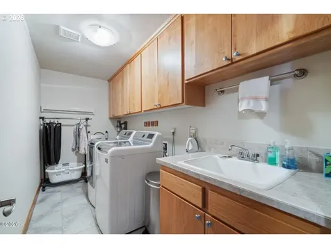 380 Fall Creek Drive Oceanside OR 97134