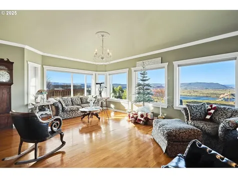 3720 Columbia View Drive The Dalles OR 97058
