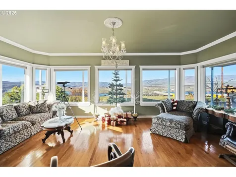 3720 Columbia View Drive The Dalles OR 97058
