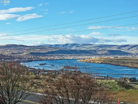 3720 Columbia View Drive The Dalles OR 97058
