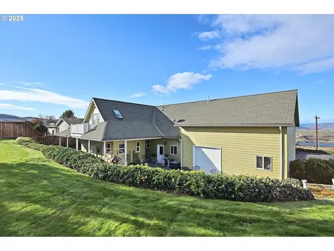 3720 Columbia View Drive The Dalles OR 97058