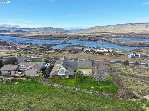 3720 Columbia View Drive The Dalles OR 97058