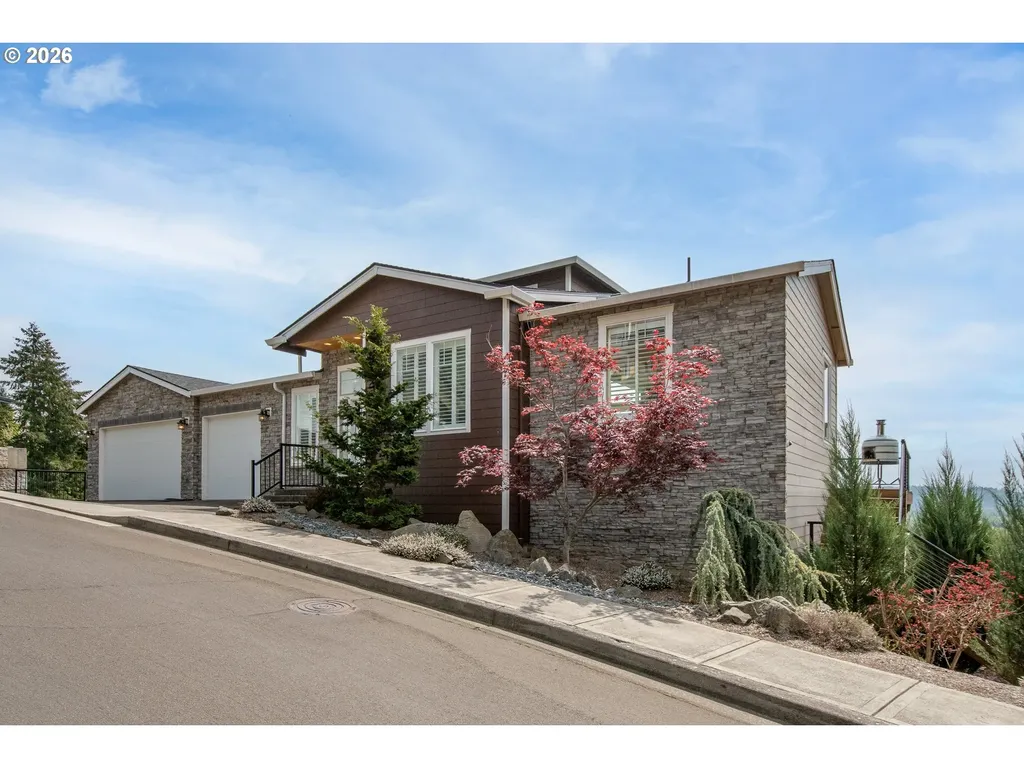 1472 N Columbia Ridge Way Washougal WA 98671