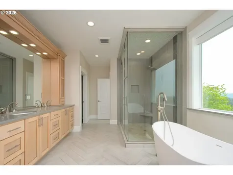 1472 N Columbia Ridge Way Washougal WA 98671