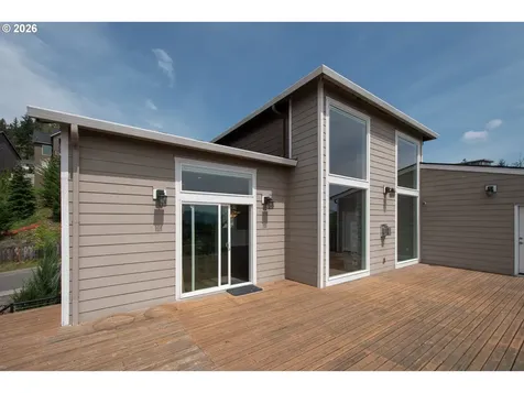 1472 N Columbia Ridge Way Washougal WA 98671