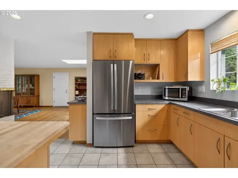 4103 SW Lee Street Portland OR 97221