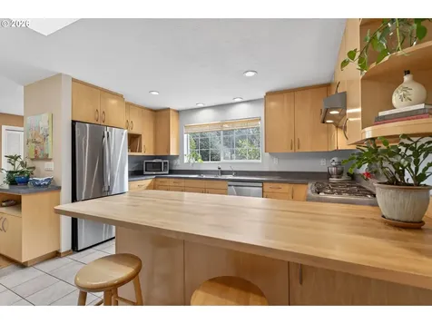 4103 SW Lee Street Portland OR 97221