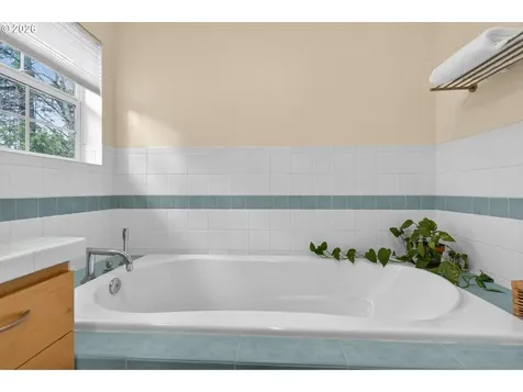 4103 SW Lee Street Portland OR 97221