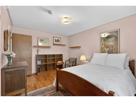 4103 SW Lee Street Portland OR 97221