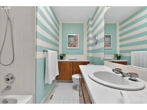 4103 SW Lee Street Portland OR 97221