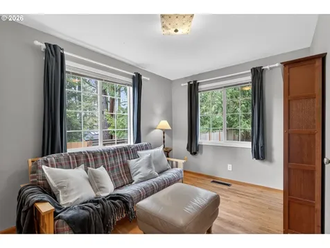 4103 SW Lee Street Portland OR 97221