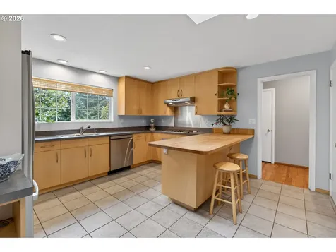 4103 SW Lee Street Portland OR 97221