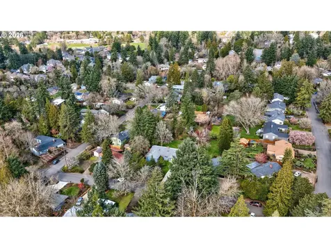 4103 SW Lee Street Portland OR 97221