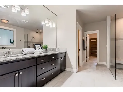 12241 SW 13th Court Portland OR 97219
