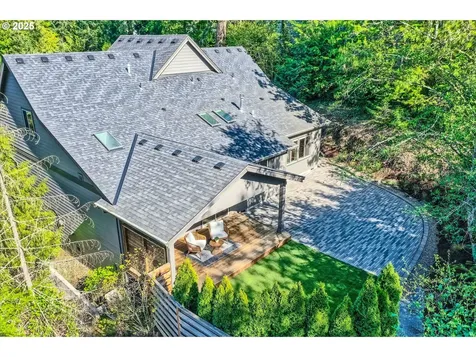 12241 SW 13th Court Portland OR 97219