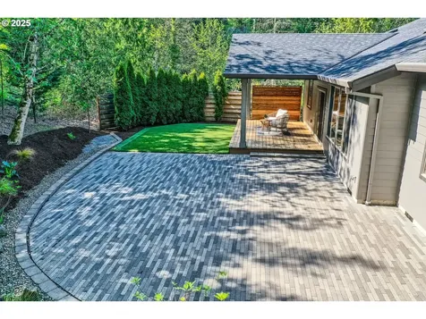 12241 SW 13th Court Portland OR 97219