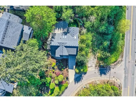 12241 SW 13th Court Portland OR 97219