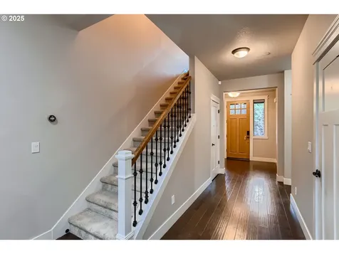 12241 SW 13th Court Portland OR 97219