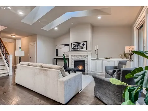 12241 SW 13th Court Portland OR 97219